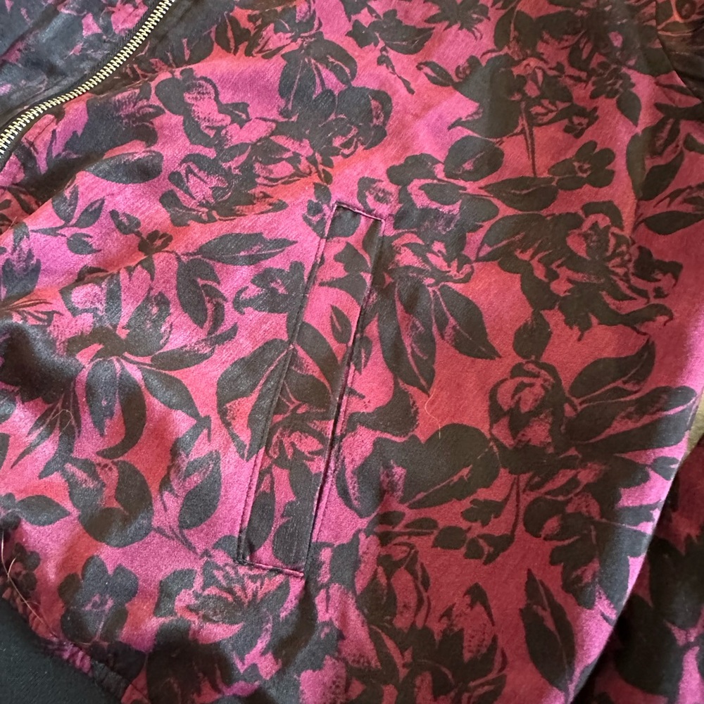 Bomber Jacket - Picture 4 of 4